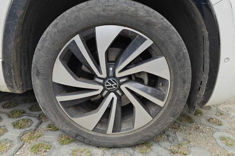 Used Volkswagen Tayron X 2020 330TSI Two-Wheel Drive Flagship Smart Connectivity Version Right Front Wheel Hub
