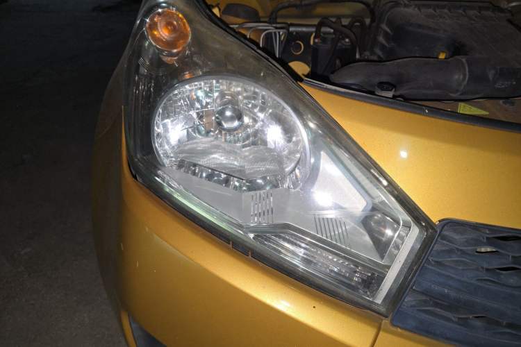 Used Suzuki Alto 2013 Revised Version 1.0L Manual Comfort Edition Right Front Headlight