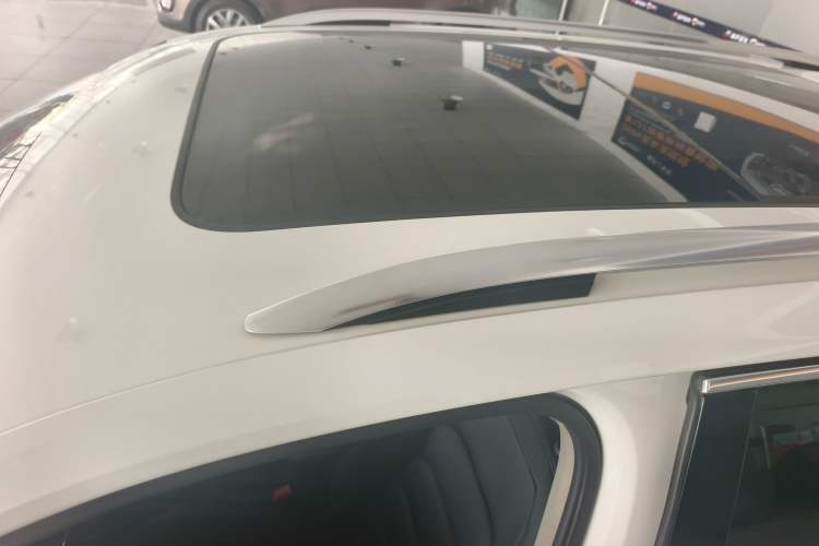 Used Volkswagen Tiguan L 2017 330TSI Automatic Two-Wheel Drive Luxury Edition
