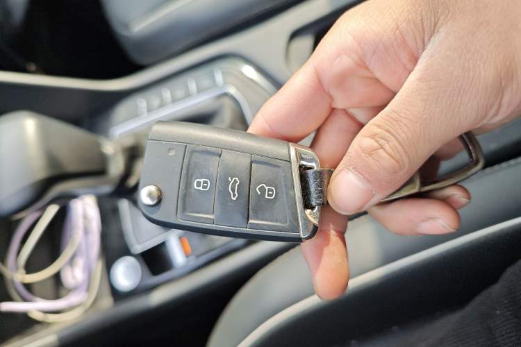 Used Volkswagen Tiguan L 2022 330TSI Automatic Two-Wheel Drive R-Line Enhanced Edition Interior 1