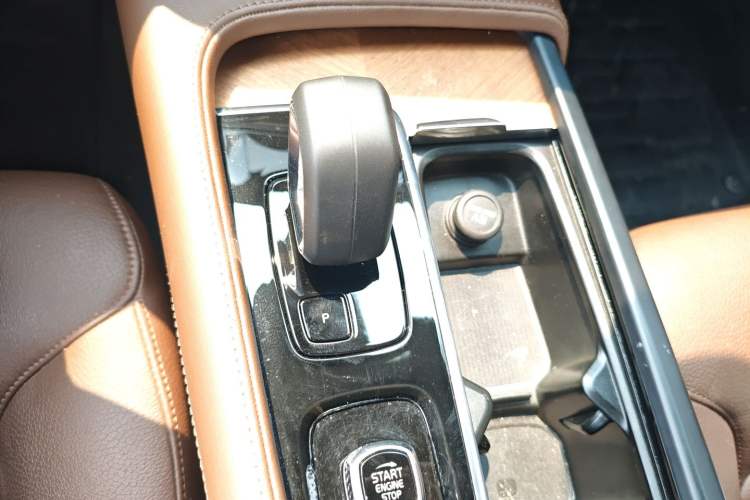 Used Volvo S90 2024 B5 Zhiyi Luxury Edition Gear Lever