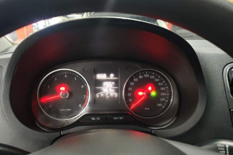 Used Volkswagen Polo 2014 1.6L Automatic Comfort Edition