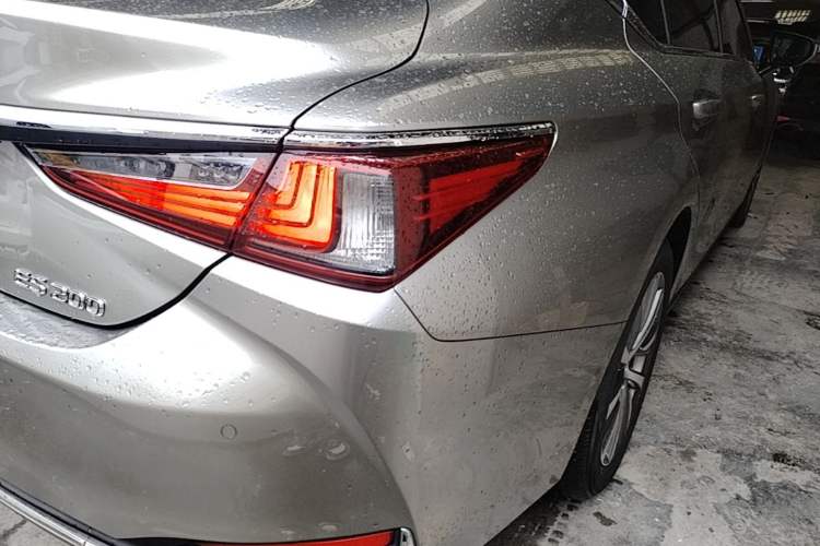 Used Lexus ES 2020 200 Excellence Edition