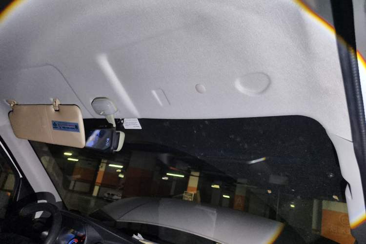 Used CHANGAN KAICHENG Ruixing EM60 2024 260 km Range Liftback Comfort Version 2 Seats 41.86 kWh Headliner