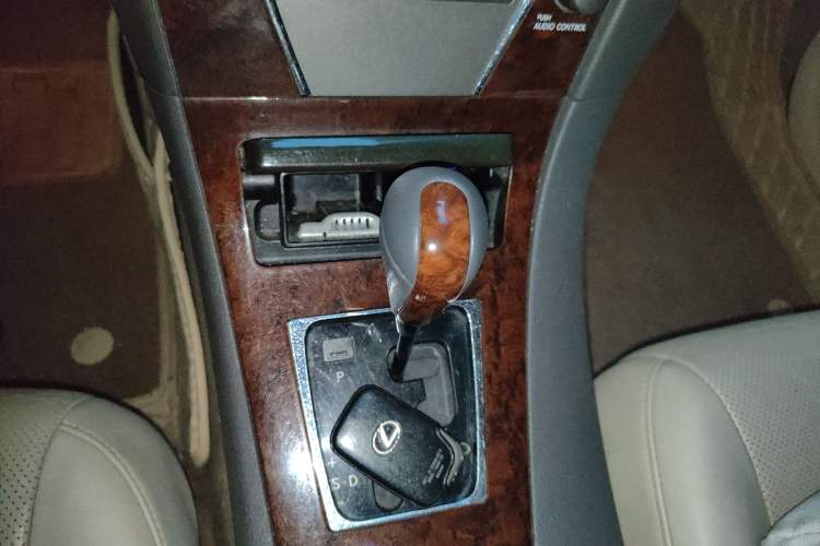 Used Lexus ES 2010 240 Elegant Edition
