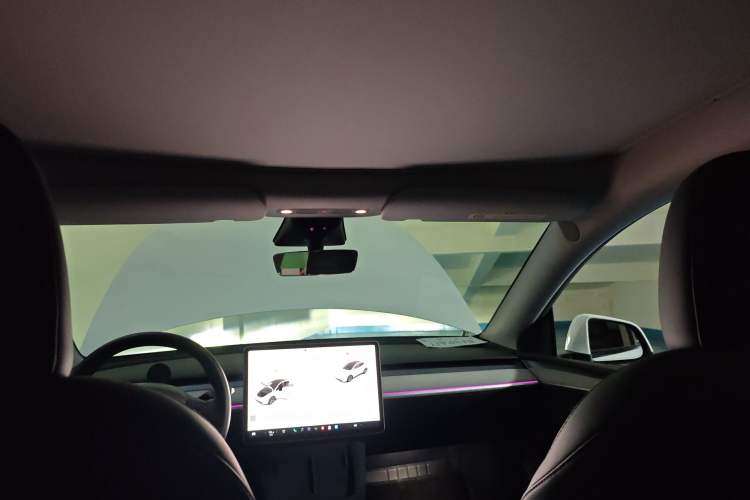 Used Tesla Model Y 2023 Rear-Wheel-Drive Version Headliner