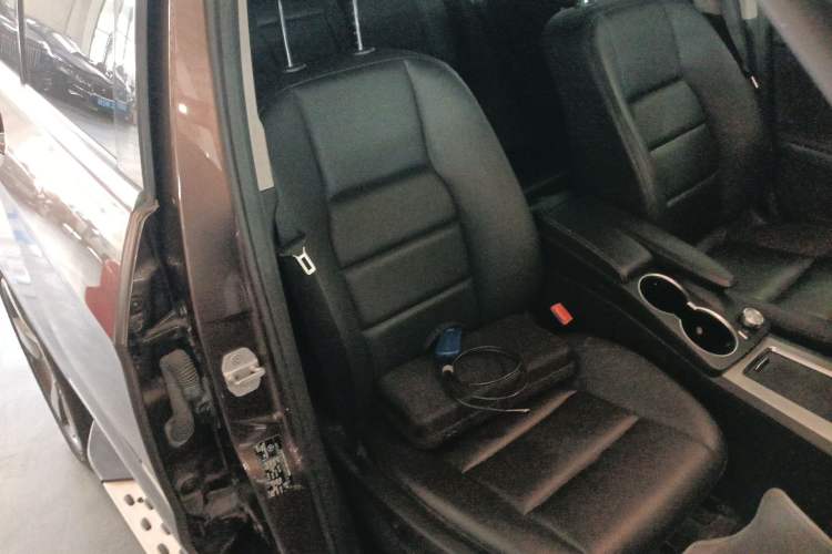 Used Mercedes-Benz GLK-Class 2013 GLK 300 4MATIC Dynamic Sunroof Model Right Front Seat