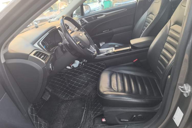 Used Ford Mondeo 2013 2.0L GTDi 200 Luxury Model