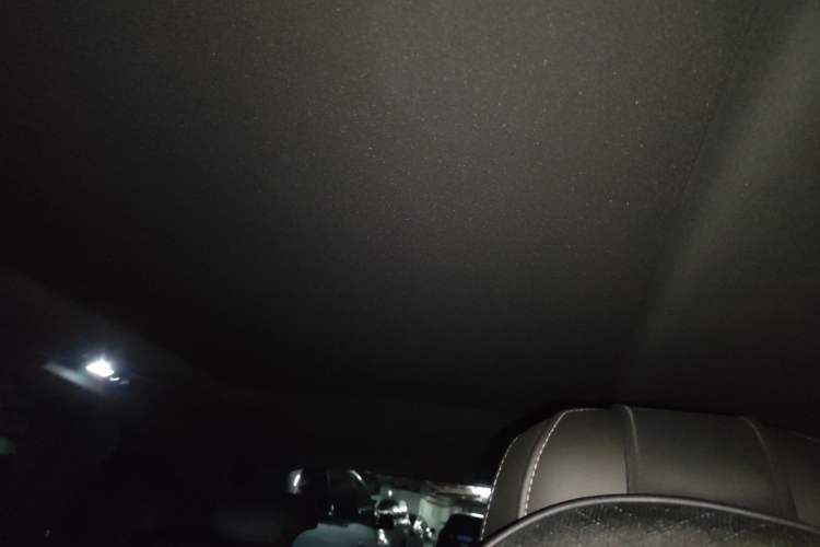 Used Cadillac XT4 2020 28T Two-Wheel-Drive Leading Version Headliner