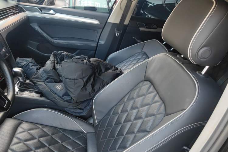 Used Volkswagen Magotan GTE Plug-in Hybrid 2020 GTE Luxury Model
