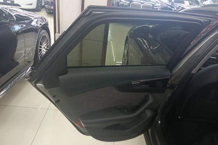 Used Audi A4 2024 Avant 40 TFSI Fashion Sport Model
