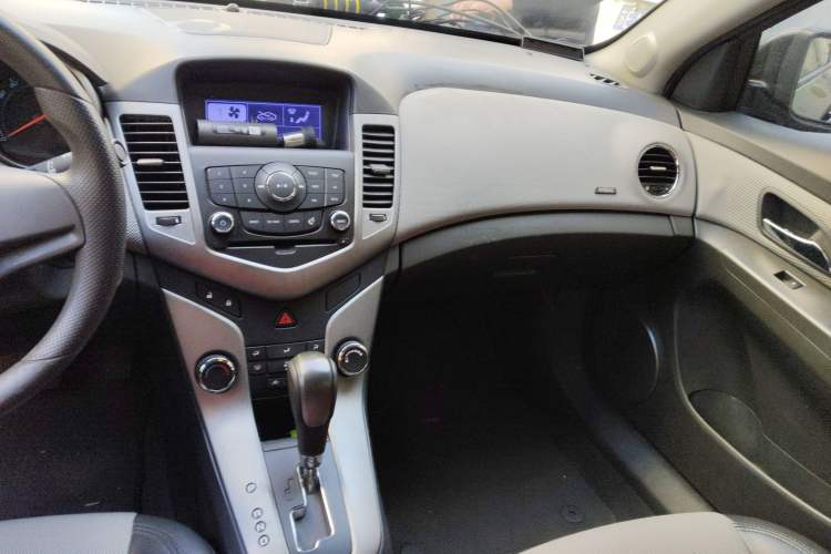 Used Chevrolet Cruze 2012 1.8L SE AT