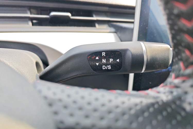 Used NETA V 2021 Standard Range Entertainment Version – Upgraded Model