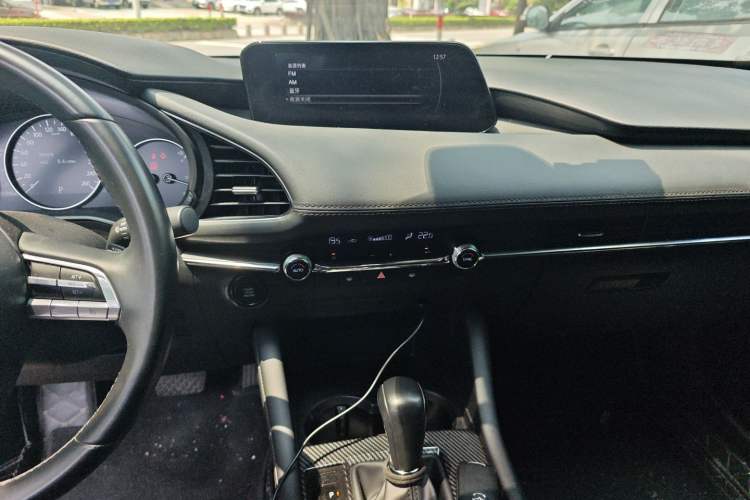Used Mazda 3 Axela 2021 2.0L Automatic ZhiXuan Edition Audio And AC Panel