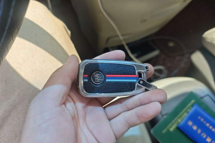 Used Buick GL8 2011 3.0L GT Luxury Business Haoya Edition
