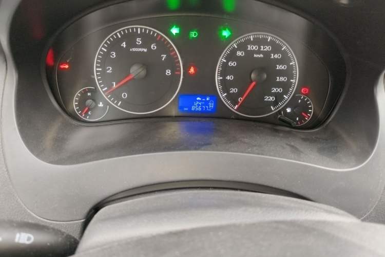 Used Geely Auto Diamond 2016 1.5L Manual Elite Edition Odometer Close Up