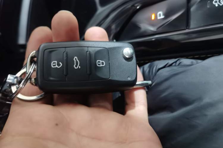 Used Bestune T77 2021 PRO 280 TID Automatic Elite Model Vehicle Key