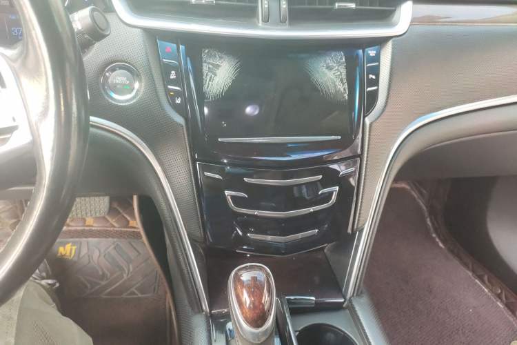 Used Cadillac XTS 2013 28T Luxury Model Audio And AC Panel