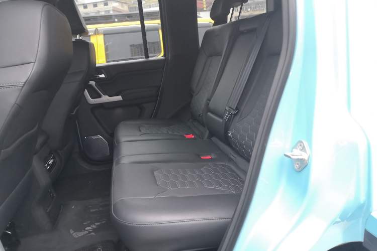 Used 212 T01 2025 2.0T Changfeng
