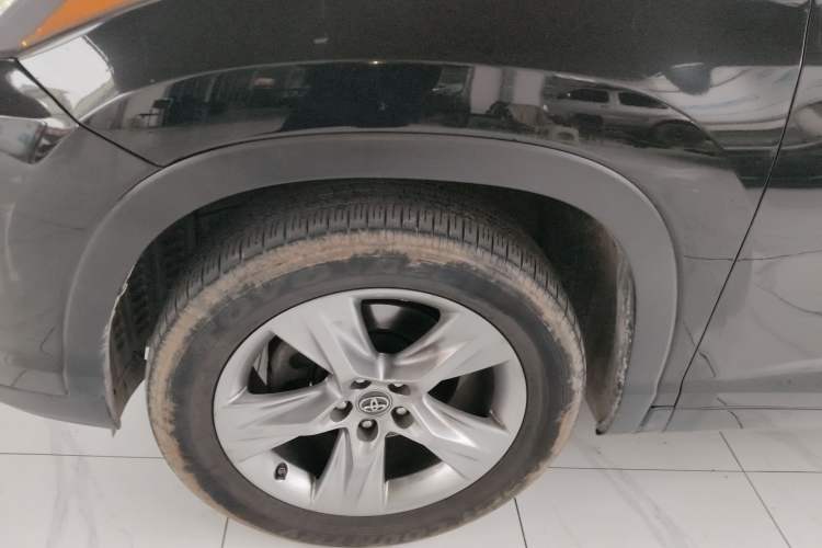 Used Toyota Highlander 2018 2.0T Four-Wheel Drive Luxury Version 7 Seats China VI Standard