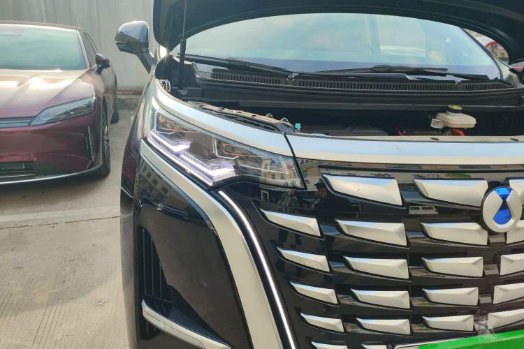 Used Denza D9 2024 DM-i 980 Four-Wheel Drive Prestige Model