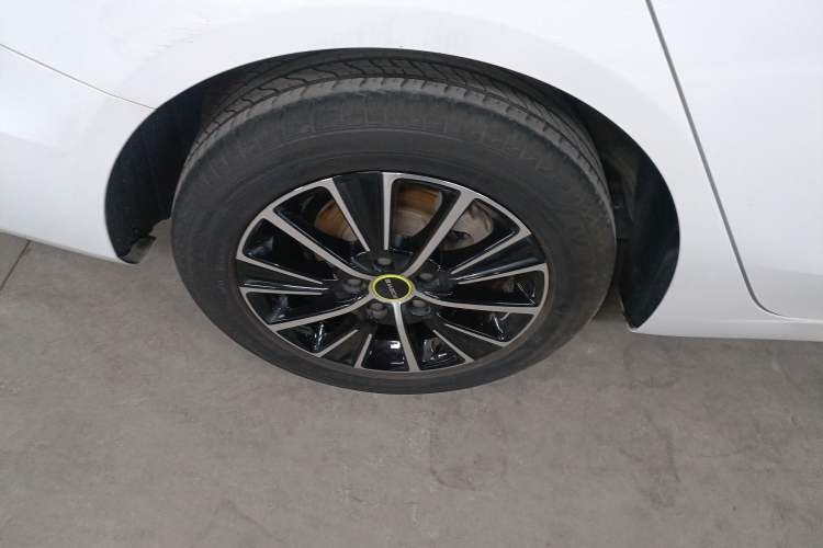 Used Roewe i5 2021 1.5L Manual Platinum Edition Exterior 5