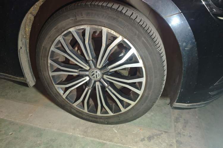 Used Volkswagen Phideon 2016 380TSI Two-Wheel-Drive Supreme Edition
