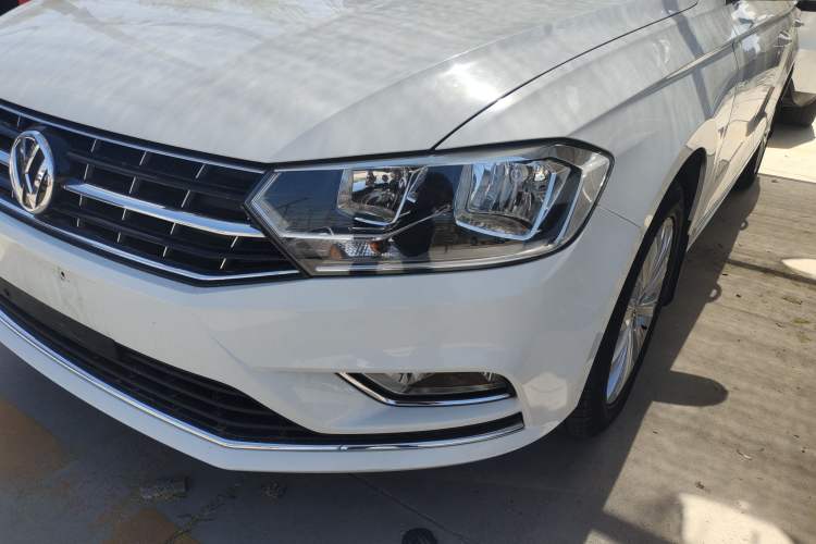 Used Volkswagen Bora 2017 1.6L Automatic Comfort Model Left Front Headlight