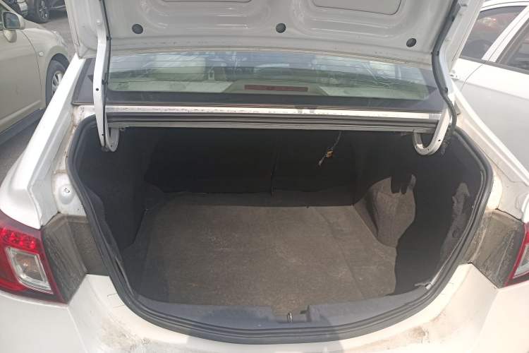 Used CHANGAN Alsvin V5 2012 1.5L Manual Dream Edition Trunk