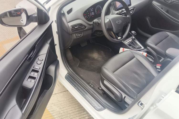 Used Hyundai Celesta 2020 1.6L Automatic GL Enjoyable Edition Driver Seat