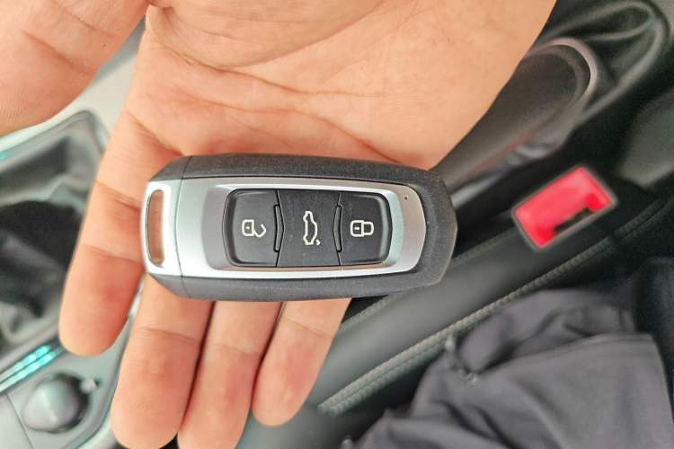 Used Geely Auto Emgrand GS 2016 Elegant Edition 1.8L Manual LingShang Model Vehicle Key