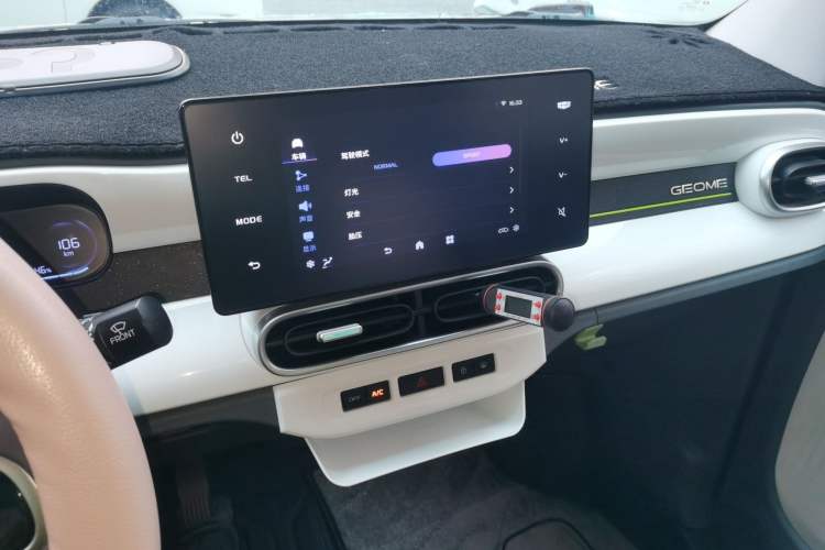 Used Geely Galaxy Panda 2025 210km Panda Kart Audio And AC Panel