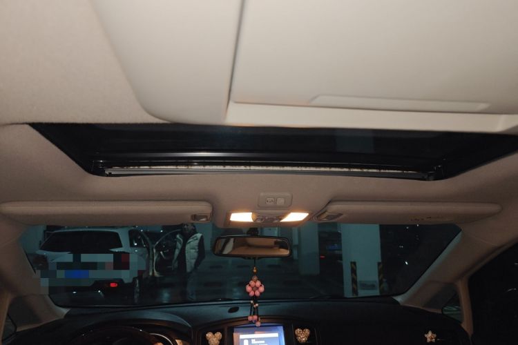 Used Nissan Quest 2015 3.5L SL
