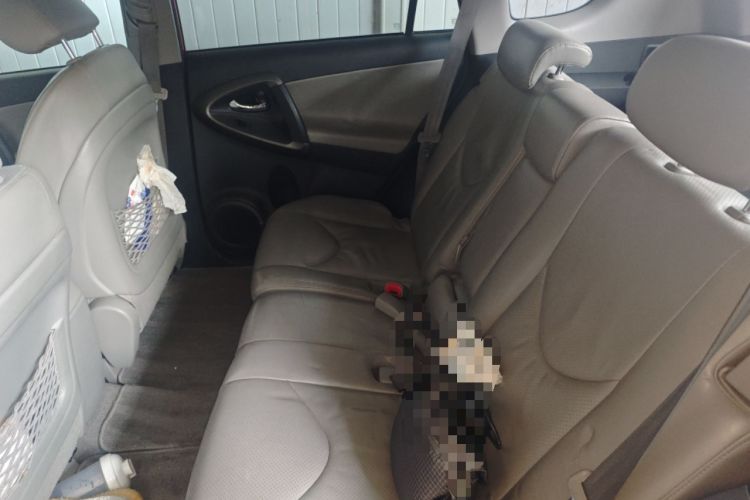 Used Toyota RAV4 2010 2.4L Automatic Deluxe Upgrade Edition
