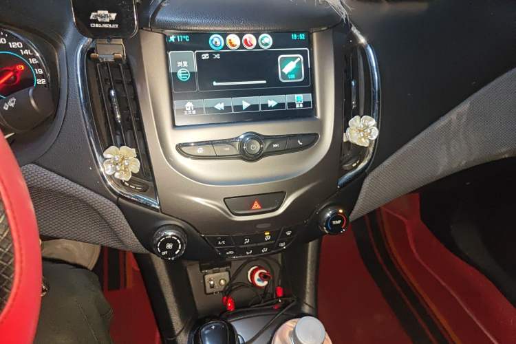 Used Chevrolet Cruze 2018 Revised Version 320 Automatic Pioneer Edition Audio And AC Panel