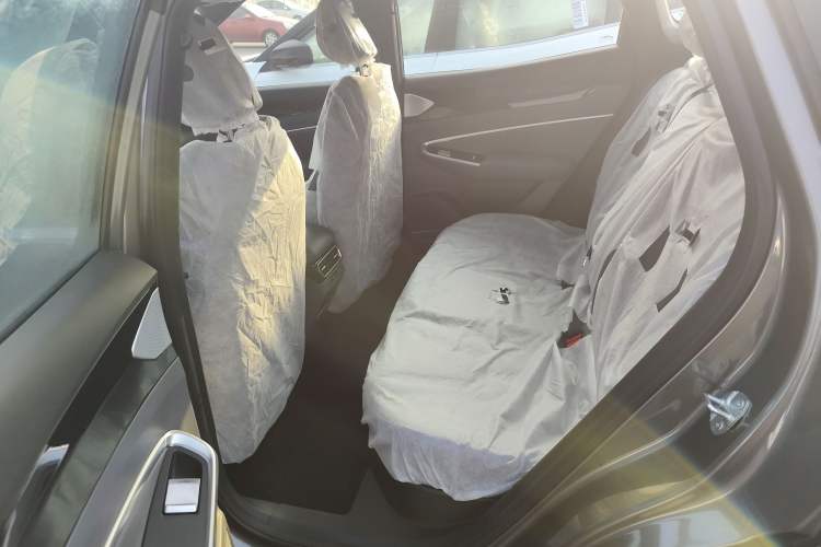 Used Geely Auto Emgrand X7 Sport 2026 Model 1.5TD Aspirational Left Rear Seat