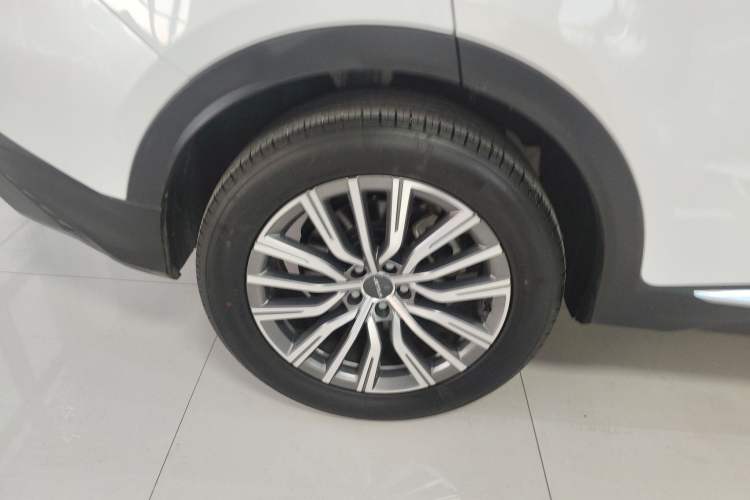 Used JETOUR X70 PLUS 2023 1.5T DCT Ziqiang PRO+ 7-Seater
