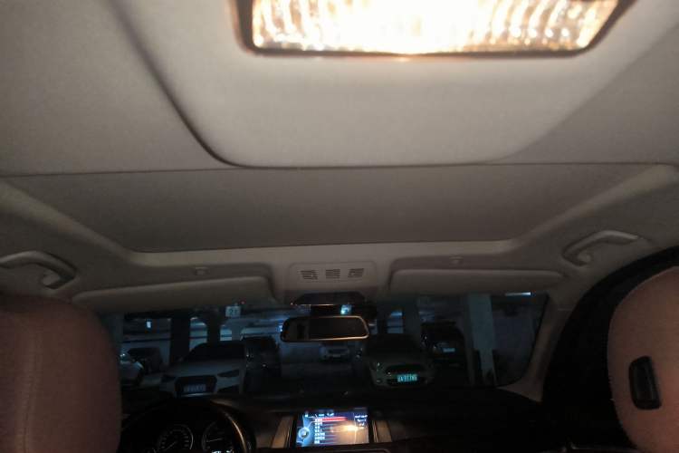 Used BMW 5 Series 2014 525Li Leading Model