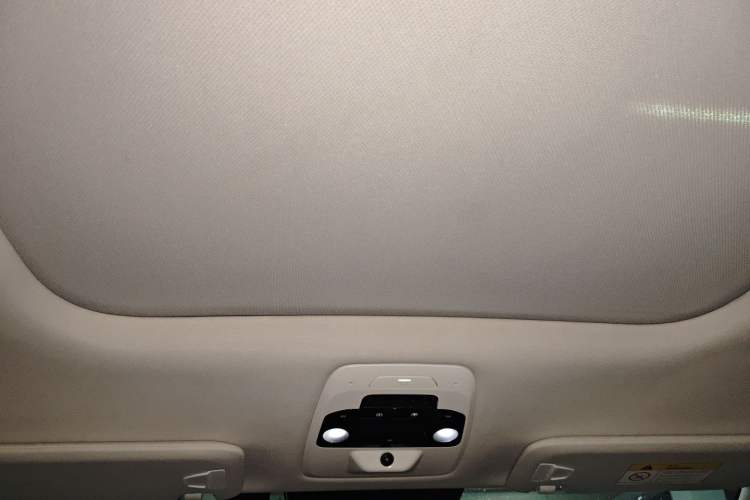 Used Nio ES8 2018 355 km Base Version 6-Seater Edition Headliner