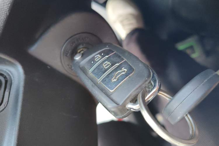 Used Geely Auto Vision X1 2017 1.3L Automatic Player Edition
