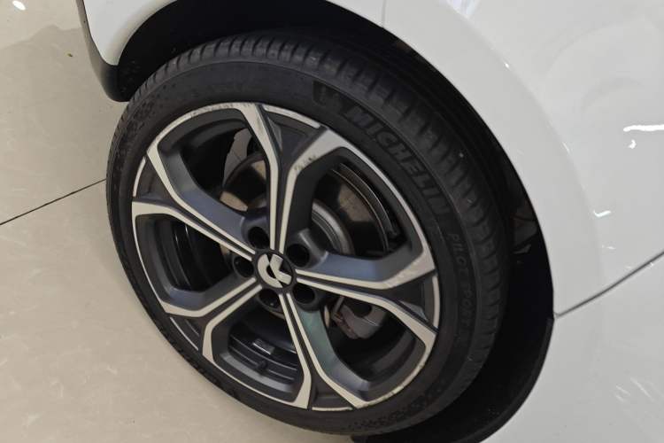 Used Nio ET5T 2024 75kWh Touring Right Rear Wheel Hub