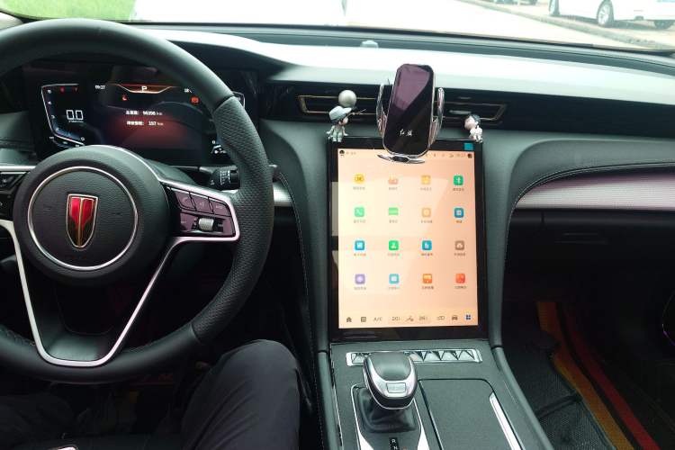 Used Hongqi H5 2023 1.5T DCT Smart Connect Flagship Edition Audio And AC Panel