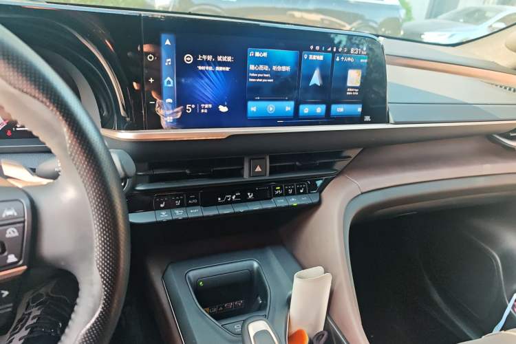 Used Toyota Crown 2023 2.4T SportCross HEV Four-Wheel Drive Ultimate Edition
