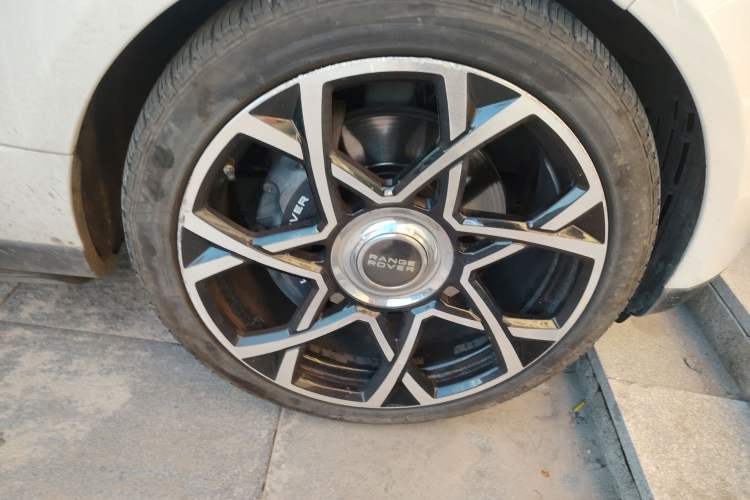 Used Land Rover Range 2019 3.0 SC V6 Long-wheelbase Version Right Front Wheel Hub