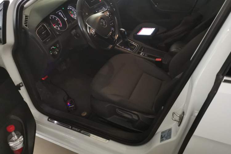 Used Volkswagen Golf 2017 230TSI Automatic Comfort Edition – Celebrating Milestone of One Million Units
