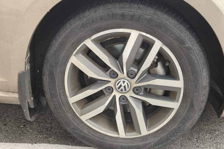 Used Volkswagen Golf 2016 230TSI Automatic Luxury Version Exterior 1