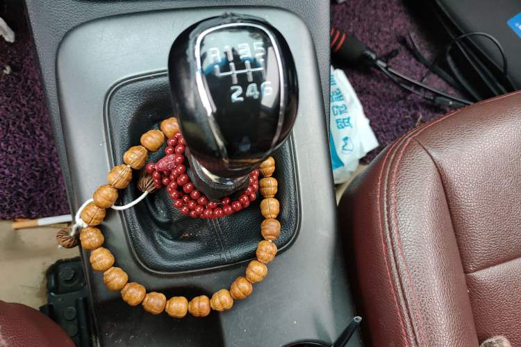 Used Kia K3 2015 1.6L Manual GLS Gear Lever