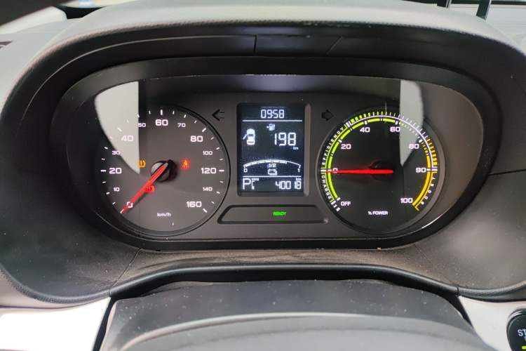 Used Roewe Clever 2021 302 km New Four-Seater Super-Efficient Version
