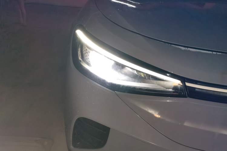 Used Volkswagen ID.4 CROZZ 2022 Long-Range PURE+ Edition
