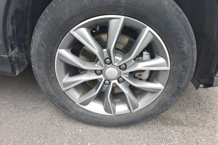 Used Roewe RX5 2022 330TGI Automatic National Style Edition Right Front Wheel Hub